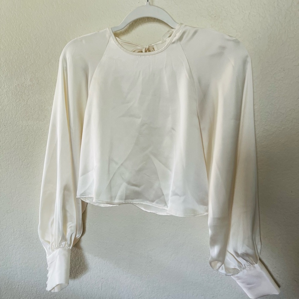 Forever 21 Ivory Long-Sleeve Cropped Blouse